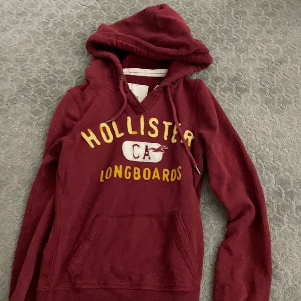 Hollister burgundy hoodie